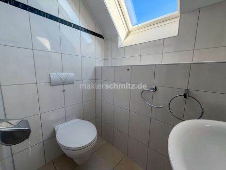 Badezimmer 1 Ansicht 2