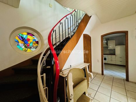 Flur und Treppenaufgang