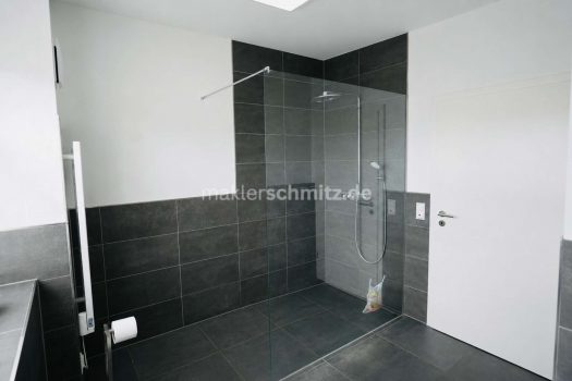 Badezimmer 1.OG A2