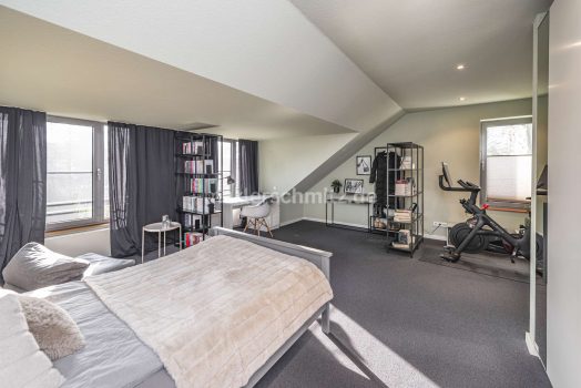 Schlafzimmer DG