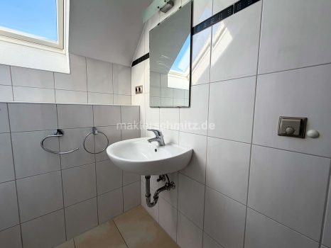 Badezimmer 1 Ansicht 3