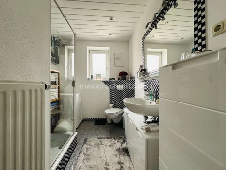 Badezimmer 1.OG