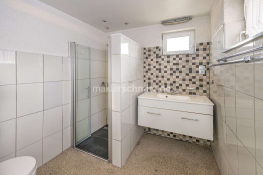 Badezimmer EG