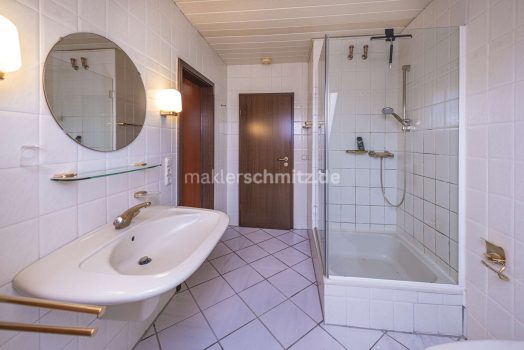 Badezimmer OG A2