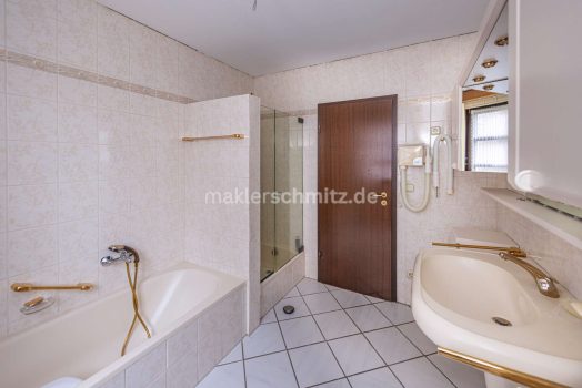 Badezimmer 1