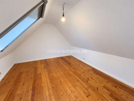 Schlafen Spitzboden WE2