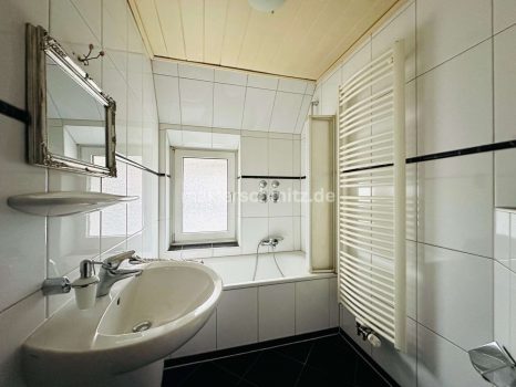 Badezimmer DG