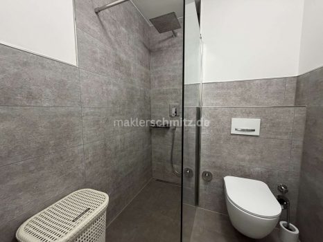 Badezimmer Ansicht 2