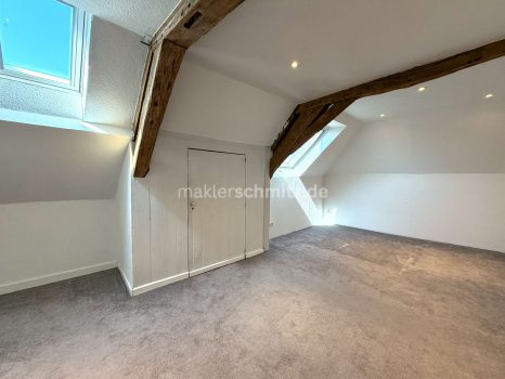 Schlafzimmer 4
