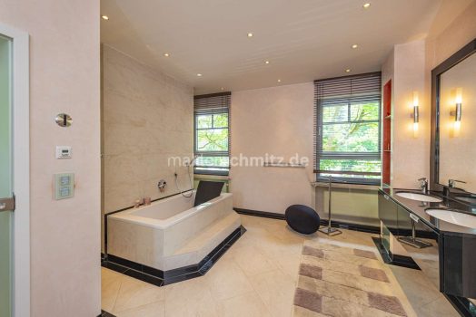 Wellness-Bad mit Sauna