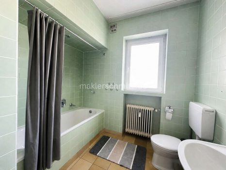 Badezimmer EG