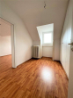 Ankleide - GEMÜTLICHE DACHGESCHOSSWOHNUNG MIT DACHTERRASSE!