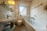 Badezimmer EG - FAMILIENFREUNDLICHE DOPPEHAUSHÄLFTE IN RUHIGER WOHNLAGE!