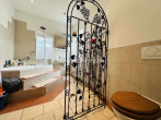 Badezimmer 1.OG - WOHNQUALITÄT TRIFFT AUF GROßZÜGIGKEIT!
