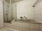 Badezimmer - 3-ZIMMER ERDGESCHOSSWOHNUNG INKL. LOGGIA IN ZENTRUMSNÄHE!