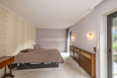 Schlafzimmer A1 - GROßZÜGIGES ZWEIFAMILIENHAUS MIT GARTEN UND GARAGE!