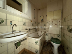 Badezimmer - REIHENHAUS MIT POTENZIAL IN RUHIGER LAGE