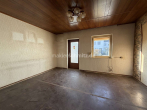 Wohnzimmer - REIHENHAUS MIT POTENZIAL IN RUHIGER LAGE