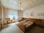 Schlafzimmer - PRAKTISCHES WOHNEN AUF EINER EBENE – BUNGALOW NEBST GARTEN & GARAGE!