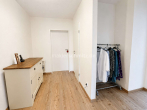 Diele - BALKON, MODERNES BAD, AUFZUG – ATTRAKTIV WOHNEN ODER INVESTIEREN
