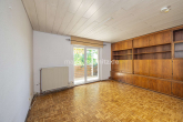 Schlafzimmer (vorher) - EIN- BIS ZWEIFAMILIENHAUS MIT POTENTIAL!