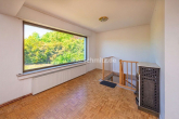 Treppenabgang (vorher) - EIN- BIS ZWEIFAMILIENHAUS MIT POTENTIAL!