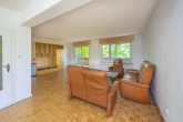 Wohnzimmer (vorher) - EIN- BIS ZWEIFAMILIENHAUS MIT POTENTIAL!
