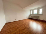 Schlafzimmer - GEMÜTLICHE DACHGESCHOSSWOHNUNG MIT DACHTERRASSE!