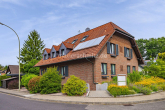 Seitenansicht - ZWEIFAMILIENHAUS MIT EINLIEGERWOHNUNG, DACHSTUDIO UND FÜNF BÄDERN