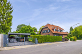 Seitenansicht - PLATZ FÜR MEHRERE GENERATIONEN – 3 WOHNEINHEITEN