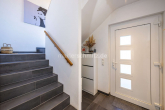 Hauseingang EG A2 - GARTENIDYLLE & MODERNES WOHNGEFÜHL VEREINT!