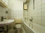Badezimmer - KOMPAKT, CLEVER, BEGEHRT – ZWEIZIMMERWOHNUNG IN URBANER LAGE!