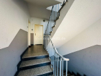 Treppenhaus - KOMPAKT, CLEVER, BEGEHRT – ZWEIZIMMERWOHNUNG IN URBANER LAGE!