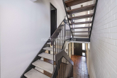 Split-level Ansicht - REIHENENDHAUS IN SPLIT-LEVEL-ARCHITEKTUR MIT 4 SCHLAFZIMMERN!