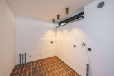 Waschraum - REIHENENDHAUS IN SPLIT-LEVEL-ARCHITEKTUR MIT 4 SCHLAFZIMMERN!