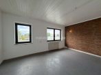 Wohnzimmer 1.OG - GROSSZÜGIGES FAMILIENHAUS MIT ENTWICKLUNGSPOTENZIAL!