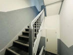 Treppenhaus A2 - 7-PARTEIEN WOHN-&GESCHÄFTSHAUS IN VERMIETUNGSSICHERER LAGE!