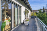 Dachterrasse A1 - MODERNISIERTE HAUS-IM-HAUS MAISONETTE-WOHNUNG MIT SONNIGER DACHTERRASSE!