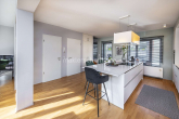 Eingangsbereich - MODERNISIERTE HAUS-IM-HAUS MAISONETTE-WOHNUNG MIT SONNIGER DACHTERRASSE!