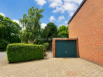 Garage - DOPPELHAUSHÄLFTE MIT SONNENTERRASSE, GARTEN, GARAGE, DREI STELLPLÄTZEN – GESTALTEN SIE IHR TRAUMHAUS