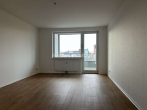 Wohnzimmer - 3-Zimmer-Wohnung mit Ausblick (WBS erforderlich)