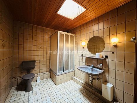 Badezimmer OG Nebengebäude