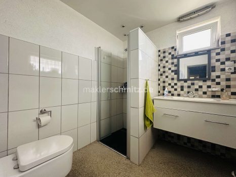 Badezimmer EG