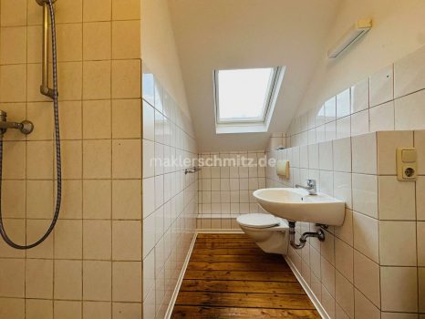 Badezimmer DG