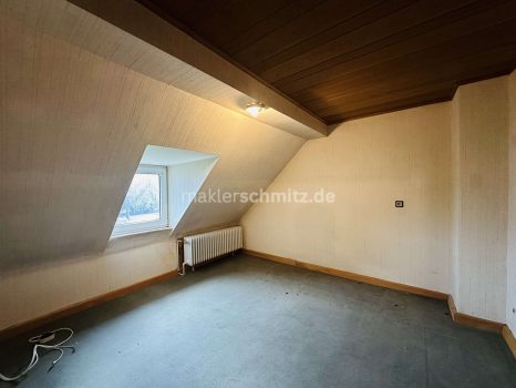 Schlafzimmer DG