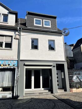 Ladenlokal + Wohnung