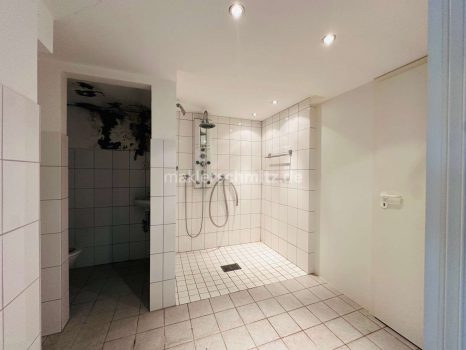Badezimmer KG