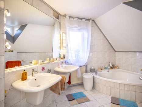 Badezimmer A1 1.OG