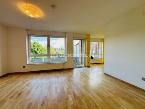 Wohn-/ Esszimmer A1