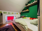 Zimmer 2 DG - M’GLADBACH – WALDHAUSEN EIN – DREIFAMILIENHAUS MIT GARTEN IN ZENTRALER LAGE!